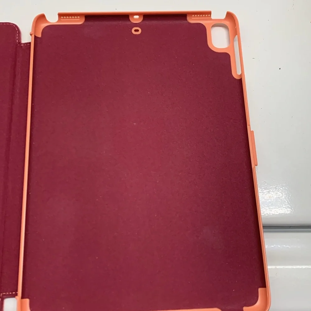 EUC iPad case for 9.7